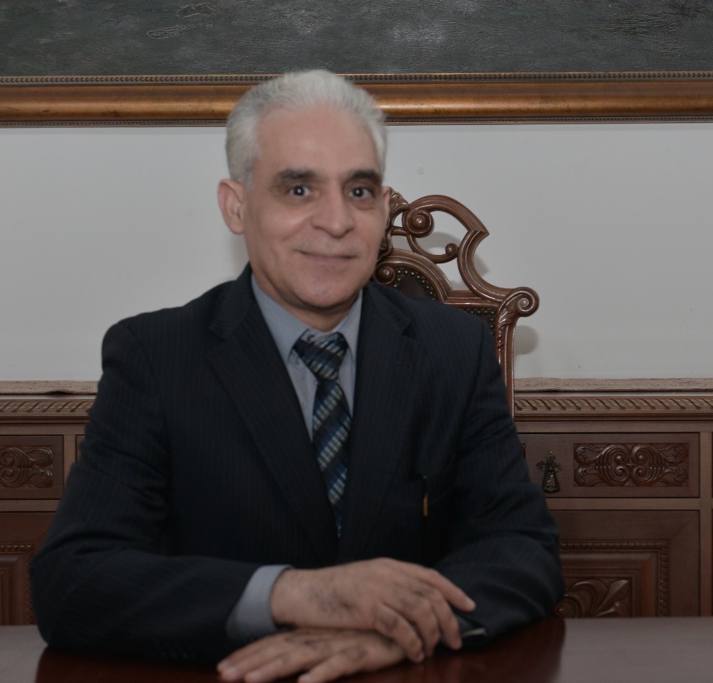 رئيس مجلس الامناء